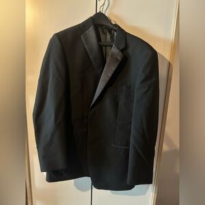 Men’s black tux